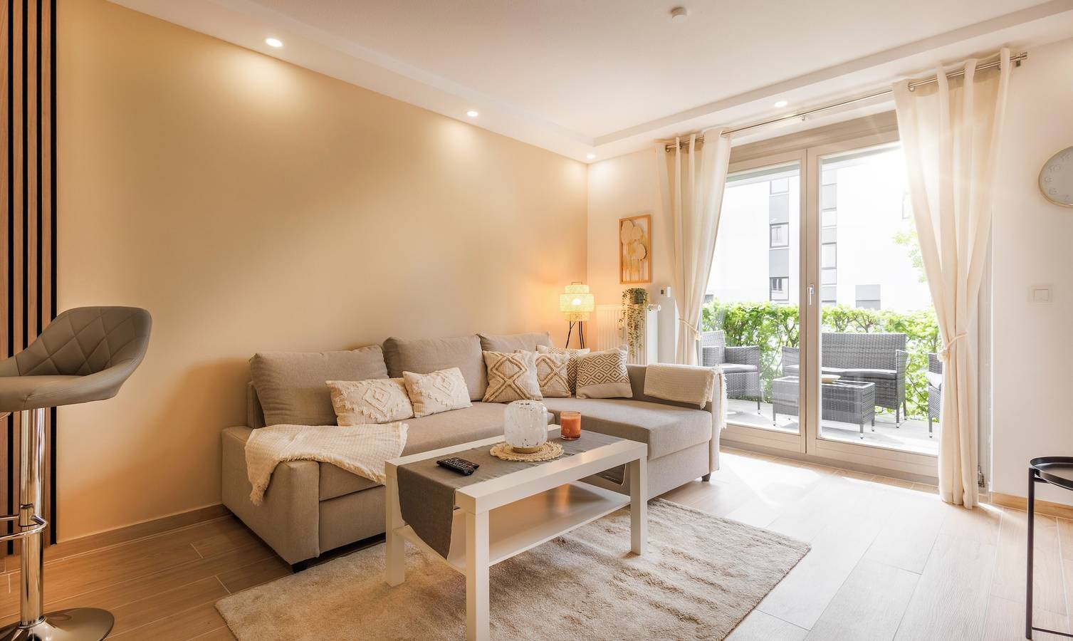 Ganze Wohnung, Ferienwohnung 'Wohnung Mit Terrasse Nähe Flughafen' mit privater Terrasse und Wlan in Schönefeld, Dahme-Spreewald