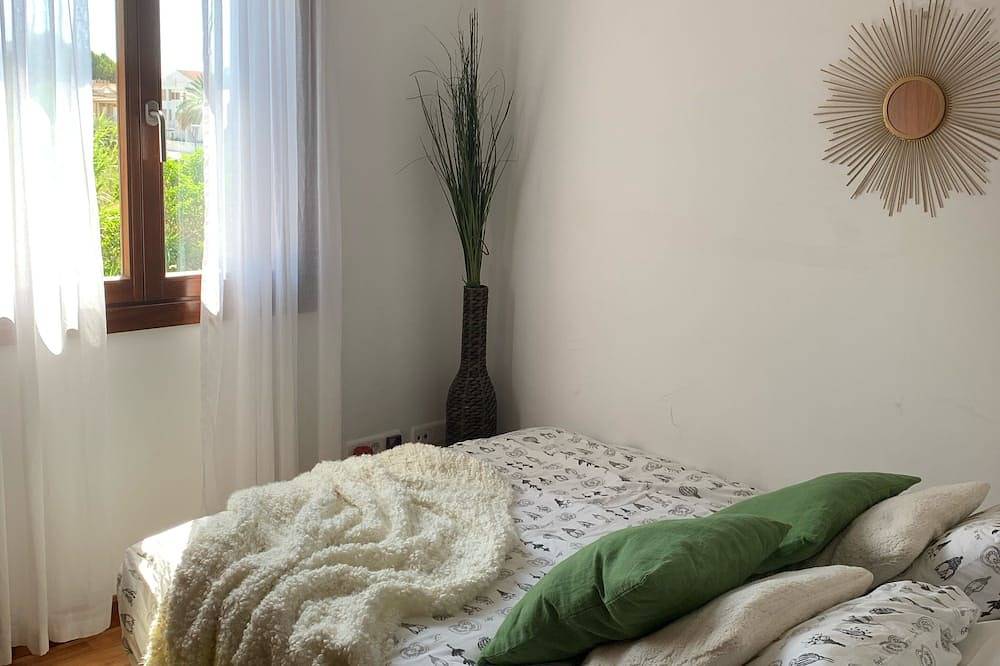 Lovely 3 bdr villa w aircon & wi-fi, private saltwater pool, 400m to beach in Alcúdia, North Majorca