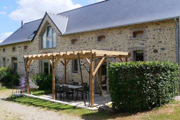 Gîte pour 7 personnes, avec jardin, animaux acceptés à La Selle-Craonnaise