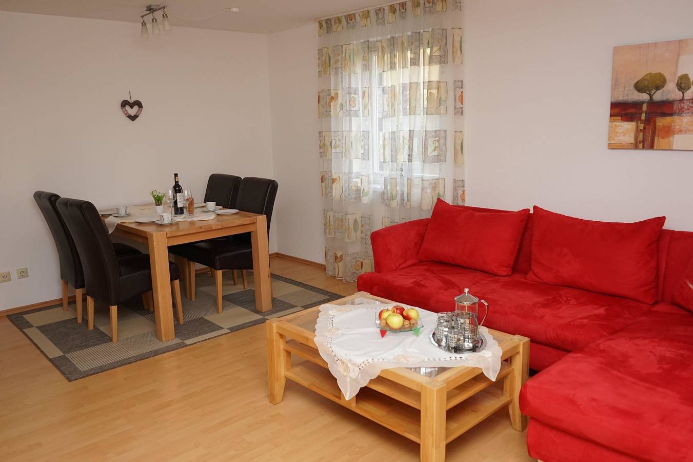 Apartamento vacacional entero, Apartamento de vacaciones para 4 personas con balcón in Alpirsbach, Selva Negra Central