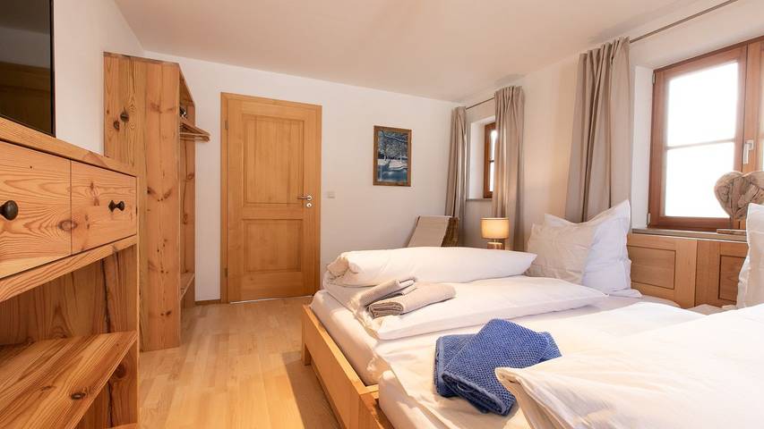 Ferienwohnung für 4 Personen, mit Balkon in Wackersberg - 2