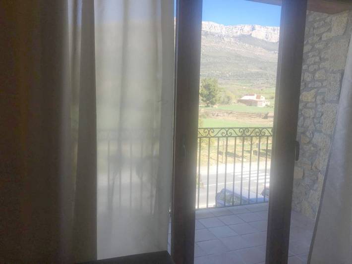 Gîte pour 4 personnes, avec Balcon ainsi que Terrasse et Vue à Àger - 3