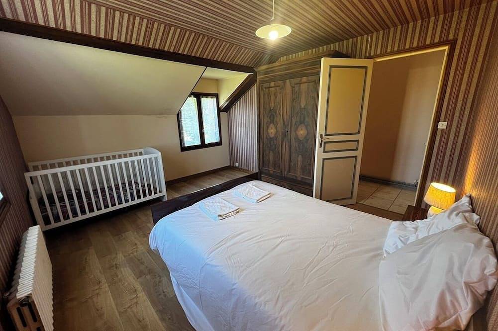 Les Arnusses Jolie Maison 10 Personnes in Saints-en-Puisaye, Auxerre und Umgebung