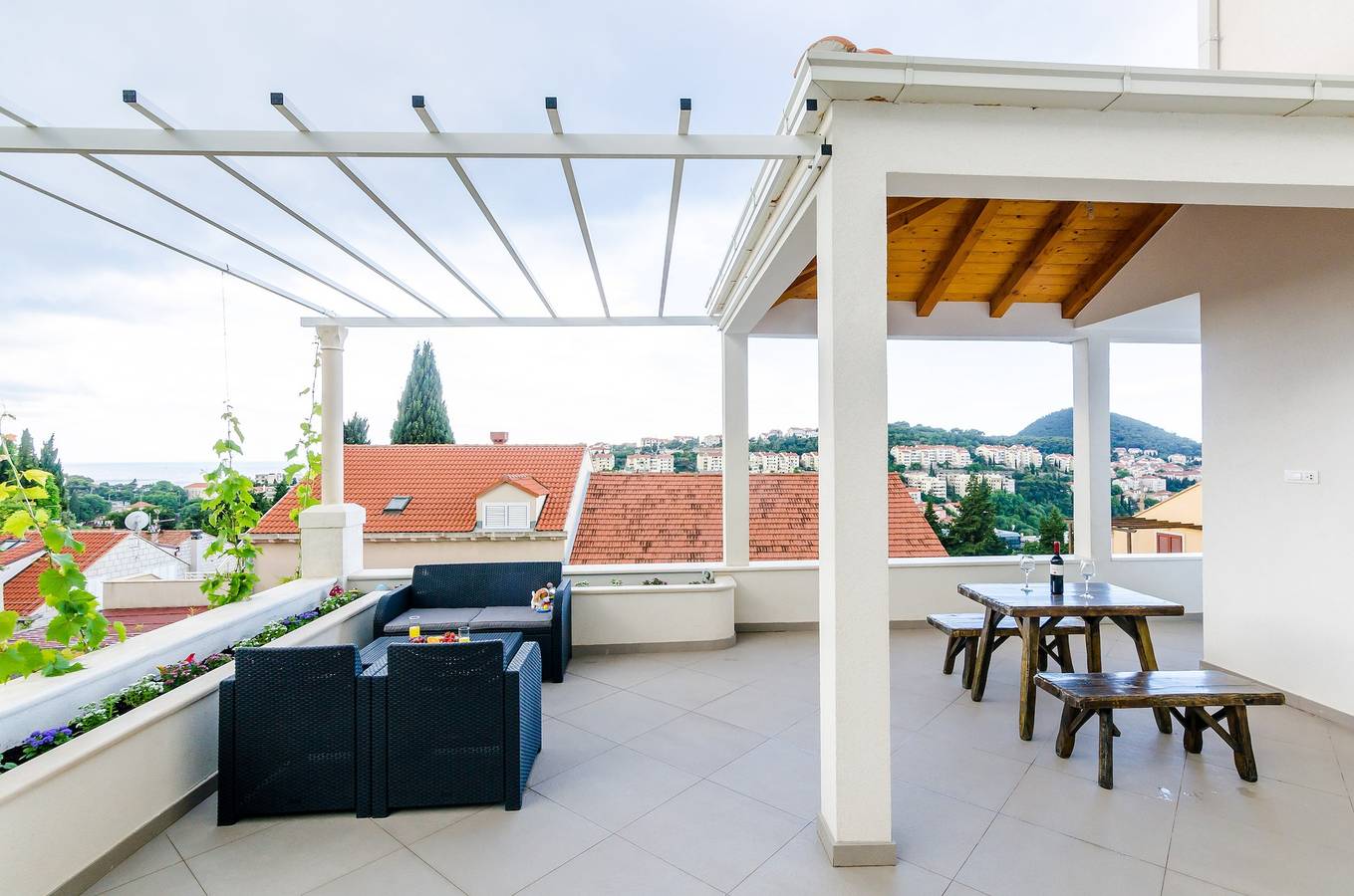 Ganzes Studio, Miracle Apartments - Comfort Studio Apartment with Terrace and City View in Dubrovnik, Grad Dubrovnik