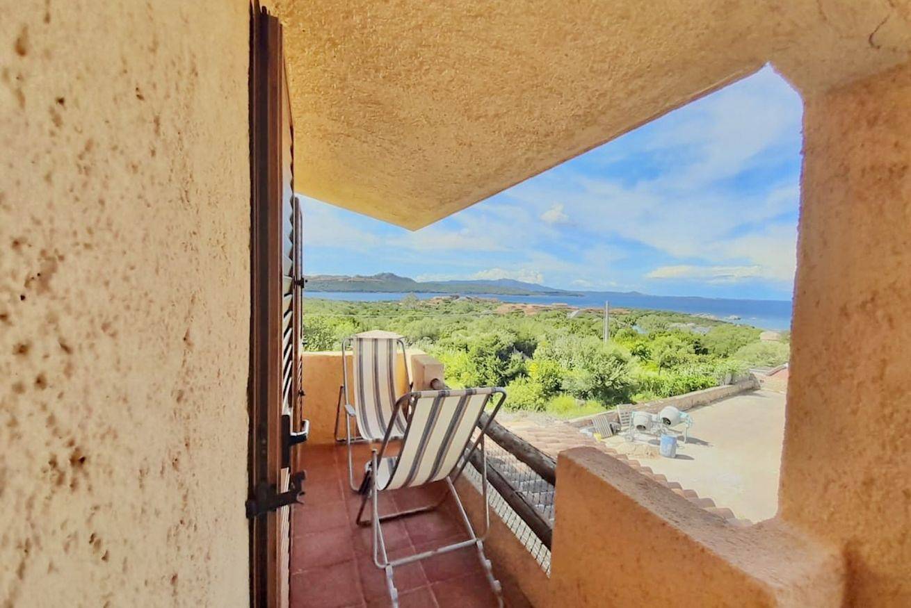 Appartamento intero, Marineledda Trilocale superior vista mare in Villaggio Marineledda, Costa Smeralda