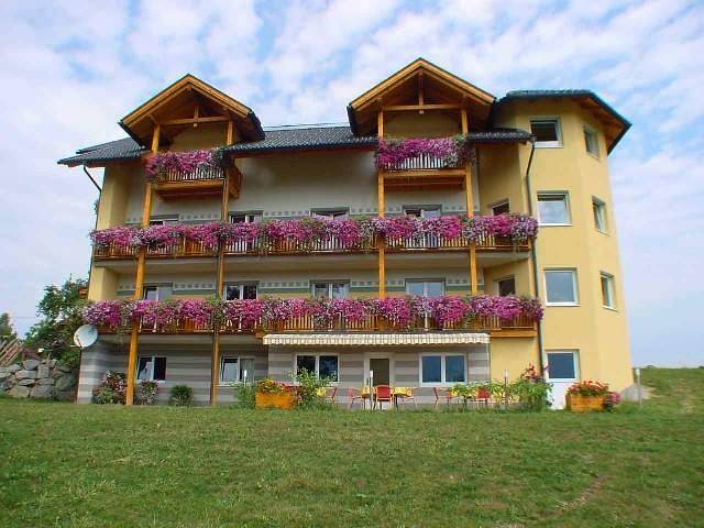 Pension für 3 Personen, mit Garten und Balkon sowie Ausblick, mit Haustier in Kärnten - 2