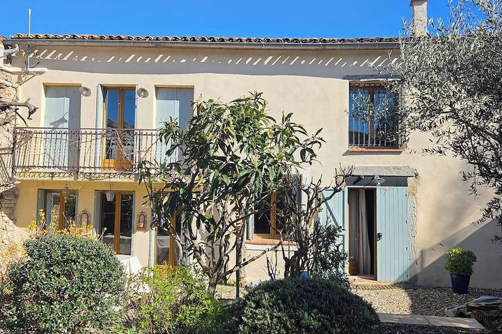 Location de vacances pour 6 personnes, avec Balcon et Jardin à Aigne