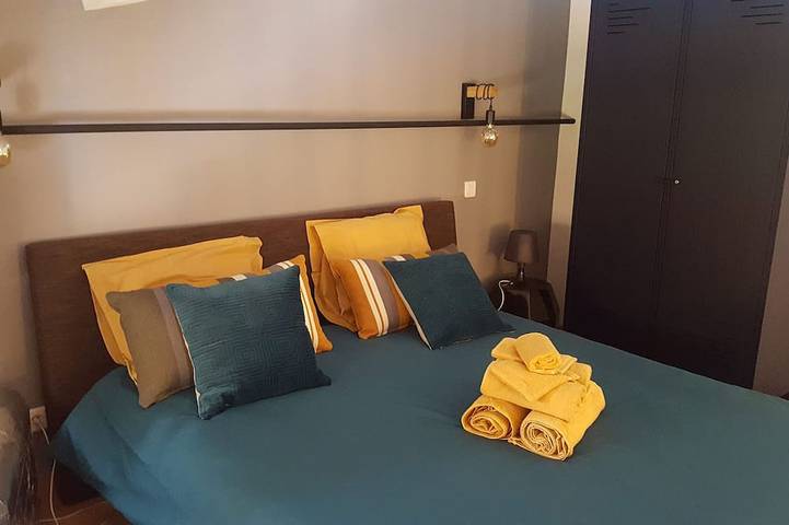 Location de vacances pour 6 personnes, avec jardin et terrasse à Aureille - 2