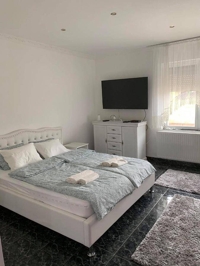 Ferienwohnung für 12 Personen, mit Terrasse - 1