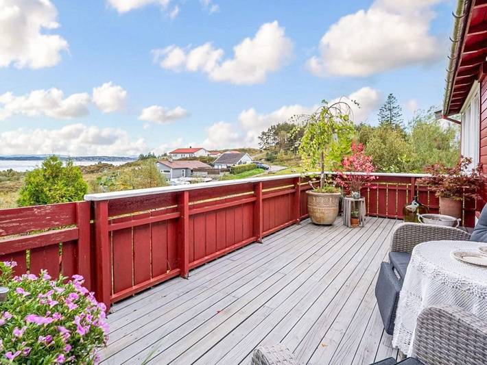 Feriehus for 5 personer, med terrasse og hage, barnevennlig i Hordaland