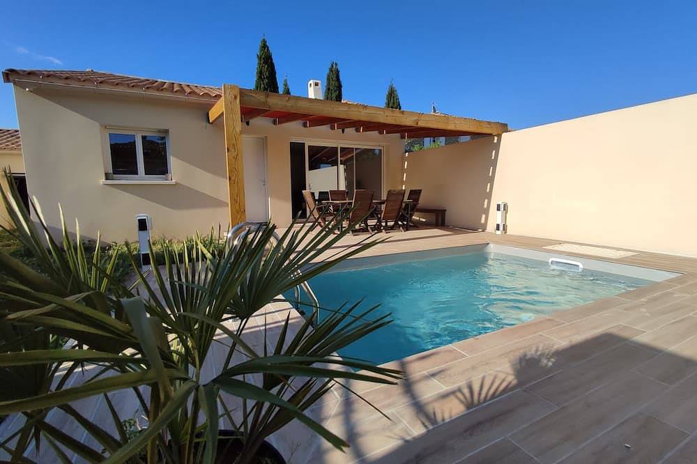 Villa en Provence avec piscine privée 10Km d'Avignon  Famille, soleil et détente in Sauveterre, Région de Nîmes