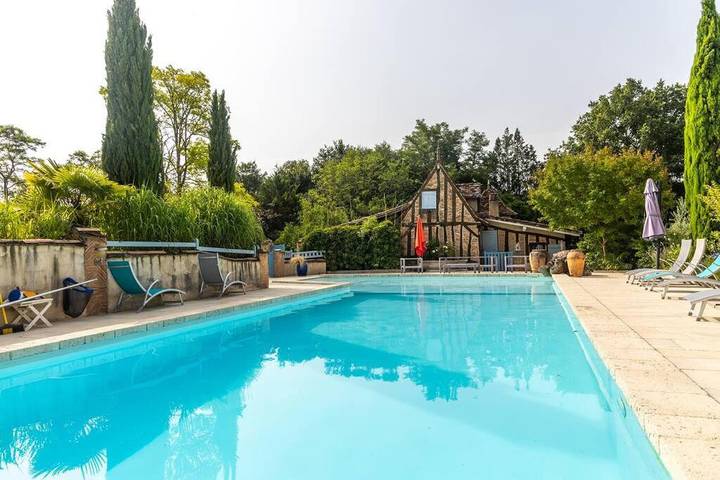 Location de vacances pour 8 personnes, avec piscine et terrasse à Saint-Laurent-des-Hommes - 3