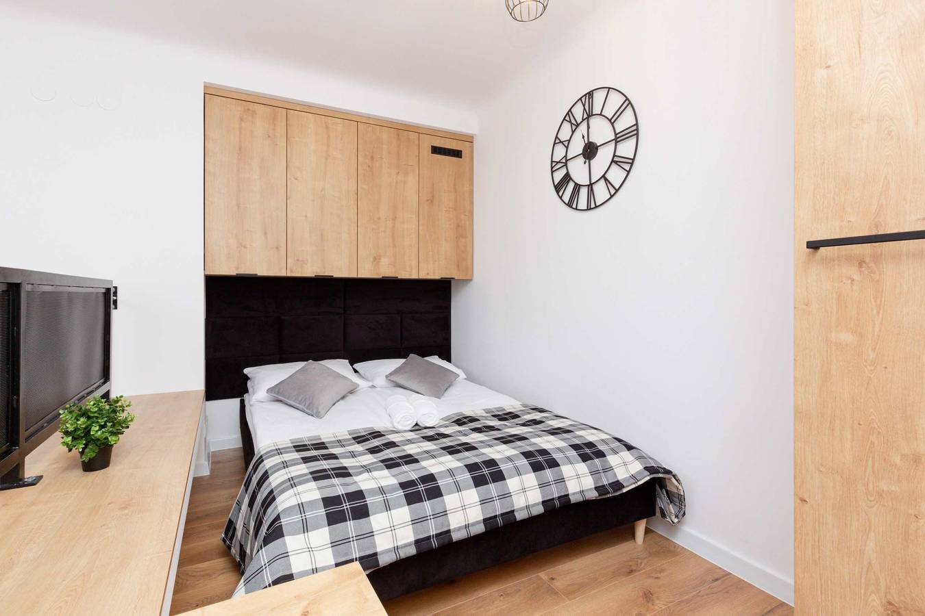 Ganze Ferienwohnung, Quiet Studio in the Center | Close to the Station | Mezzanine floor in Warschau, Masowien