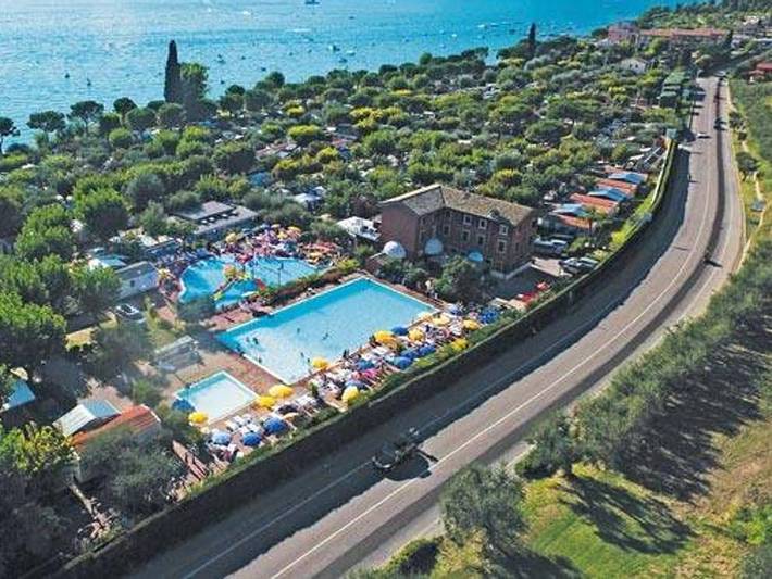 Camping für 4 Personen, mit Kinderpool in