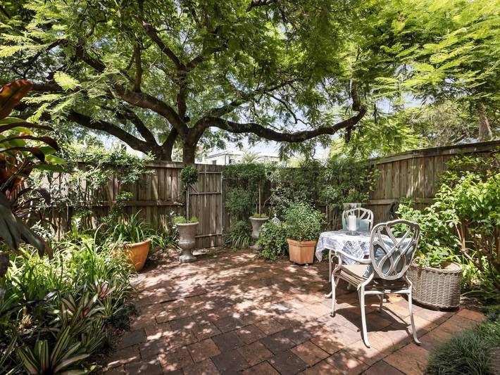 Vacation rental for 4 people, with balcony/terrace, kid friendly in Brisbane