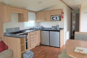 Bungalow for 8 People in Berrow (Somerset), Somerset, Photo 4