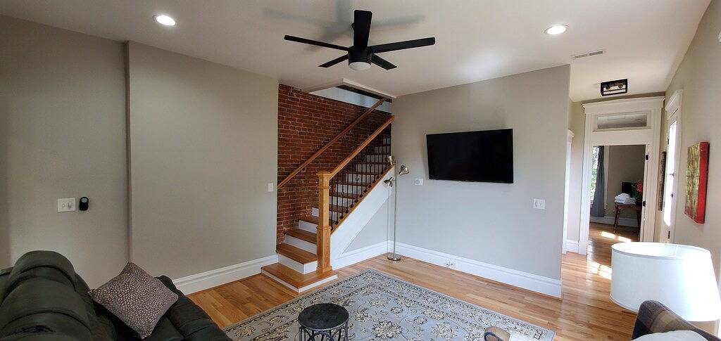 Newly Renovated Luxurious Soulard 2nd Floor Townhome overlooking Ab Brewery! in St. Louis, Missouri