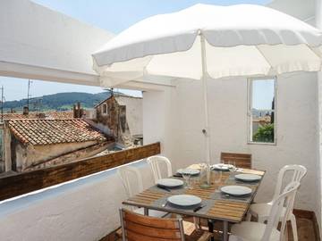 Location de vacances pour 6 personnes, avec terrasse dans Office De Tourisme De La Cadiere D Azur