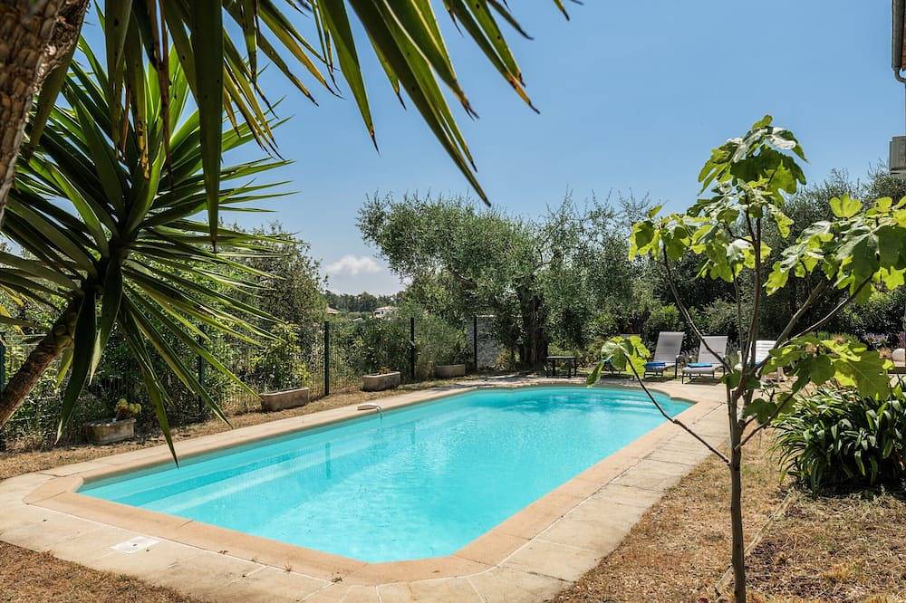Villa Les Oliviers – Pool & garden for families in La Gaude, Cannes region