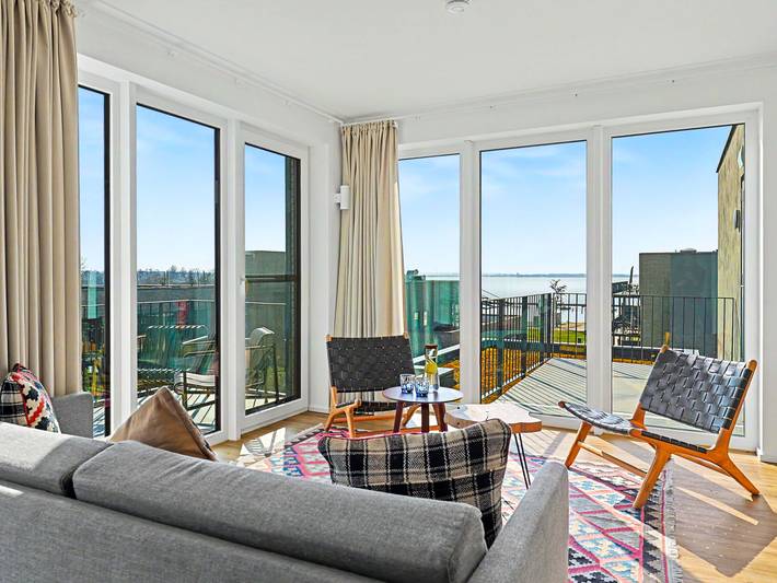 Ferienwohnung für 6 Personen, mit Balkon und Sauna sowie Kinderpool in Lembruch