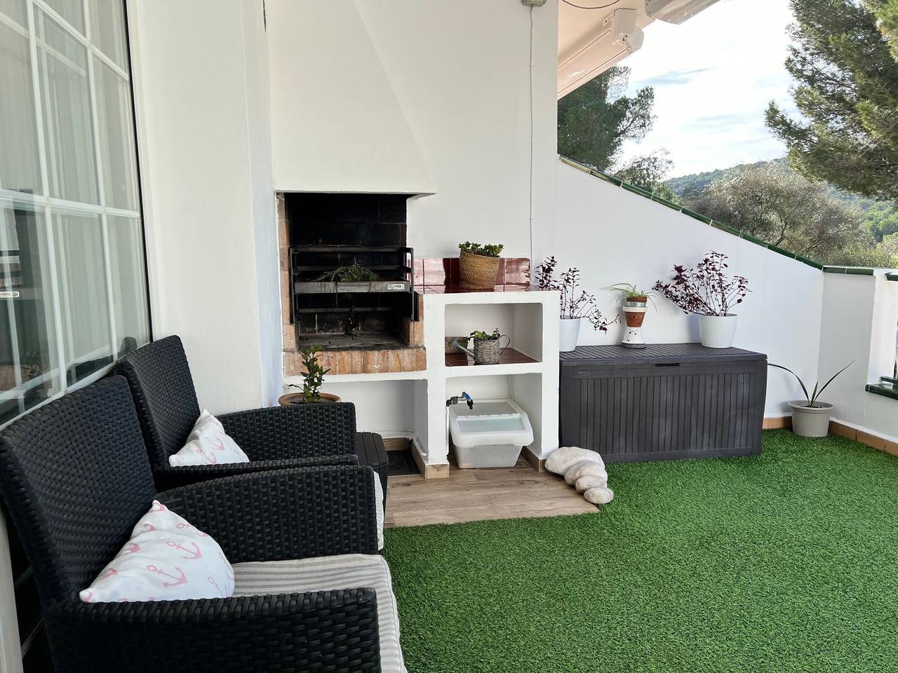 Apartamento entero, Apartamento "Enzo" recién renovado con Wi-Fi, terraza y piscina in Son Parc, Es Mercadal