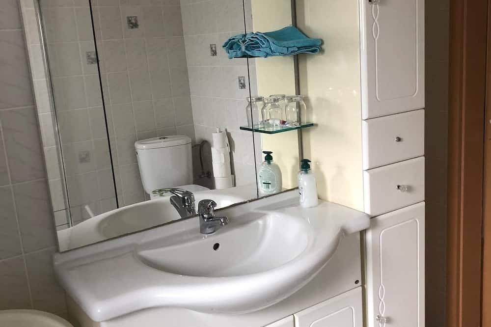 Ganze Wohnung, Ferienwohnung Edith ,Wandern, Angeln, Schwimmen,Radfahren,Hunde willkommen, in Büchen, Kreis Herzogtum Lauenburg