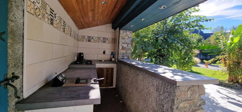 Location de vacances pour 14 personnes, avec jardin ainsi que piscine et jacuzzi dans Geu - 2