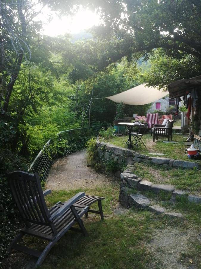 Location de vacances pour 6 personnes, avec Terrasse ainsi que Jardin et Vue à Barnas - 3