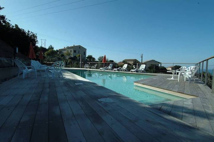 Villa pour 8 personnes, avec Balcon ainsi que Jardin et Piscine à Saint-Florent