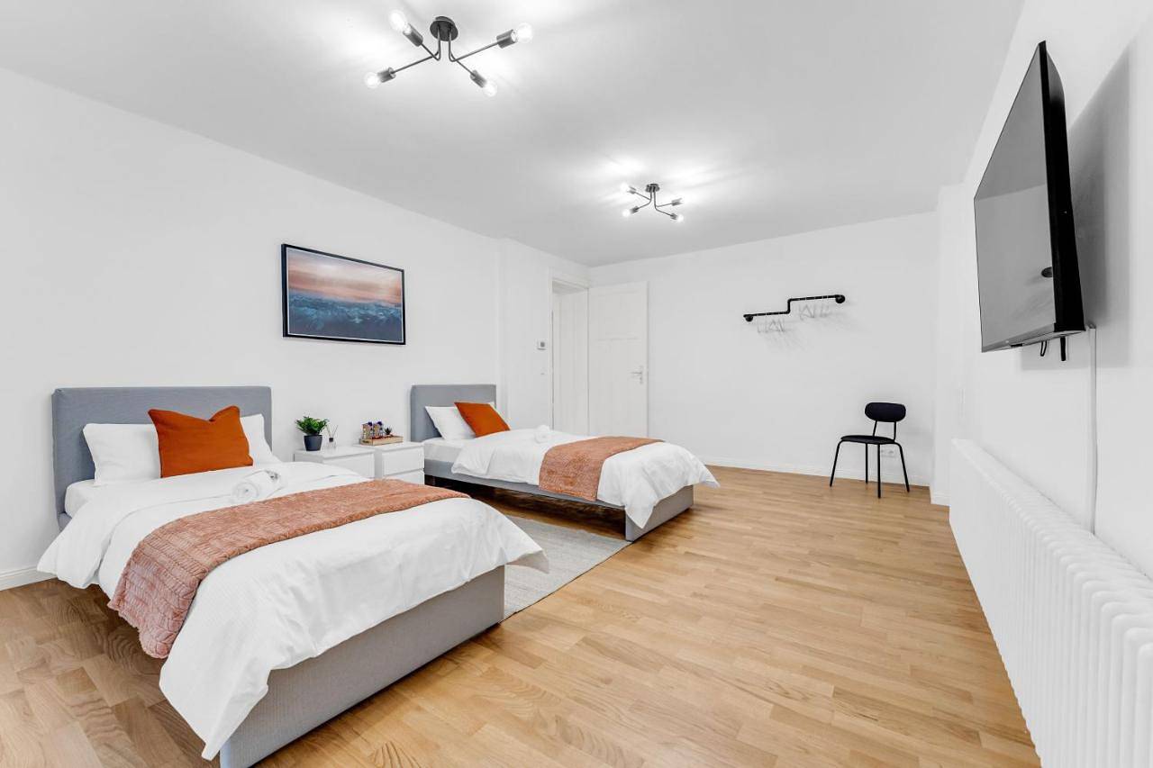 Ganze Wohnung, 2 Zimmer Apartments,4 Betten,zentral am Sbahnhof Köpenick,vollmöbliert in Treptow - Köpenick, Berlin