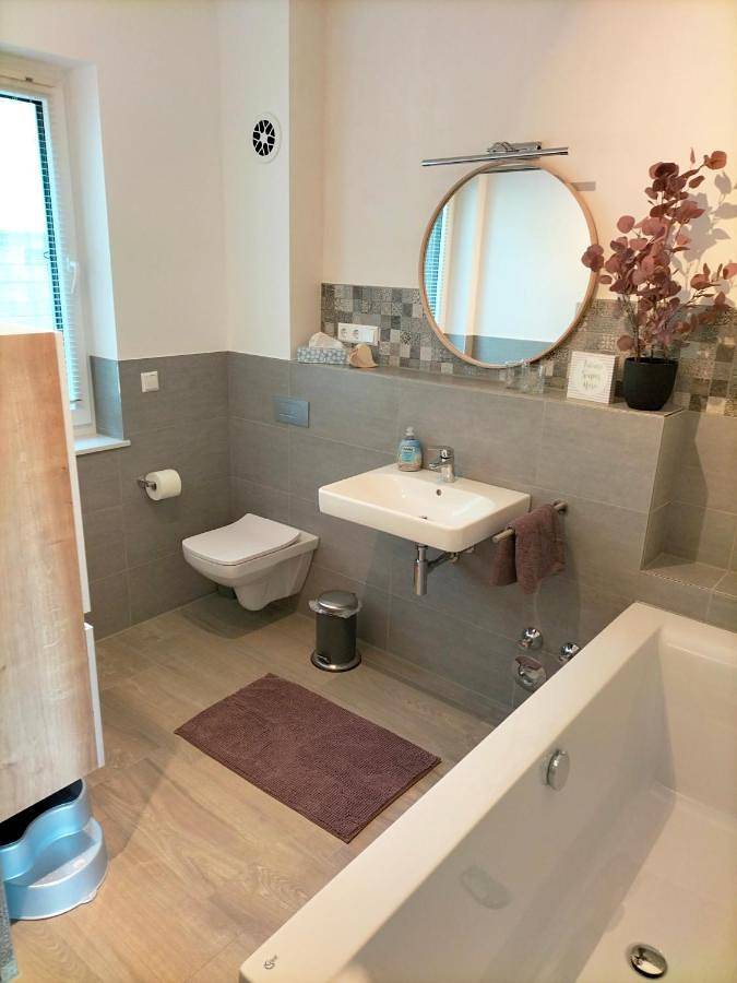 Ferienwohnung für 5 Personen, mit Terrasse und Ausblick in Ebensfeld - 4