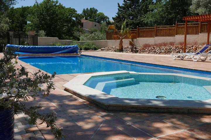 Maison de vacances pour 12 personnes, avec terrasse et jardin à Flayosc