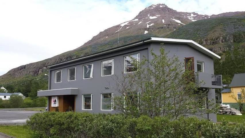 BnB für 3 Personen, mit Ausblick und Garten in Island