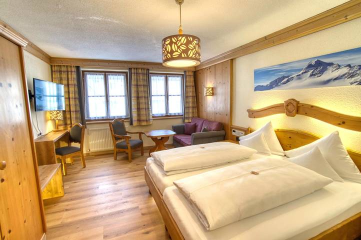 Hotel for 3 people, with terrace - 1