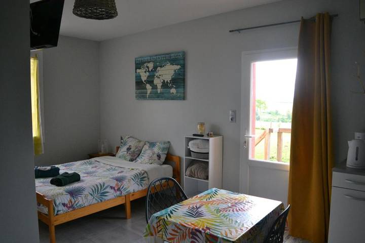 Chambre d’hôte pour 3 personnes, avec Terrasse ainsi que Jardin et Vue