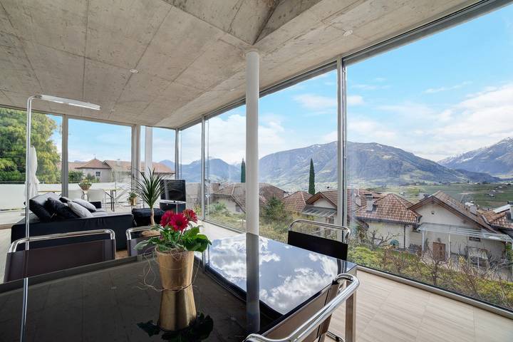 Ganze Wohnung, Ferienwohnung 'Villa Alvarium Eins' mit Bergblick, privater Terrasse und Wlan in Schenna, Sarntaler Alpen