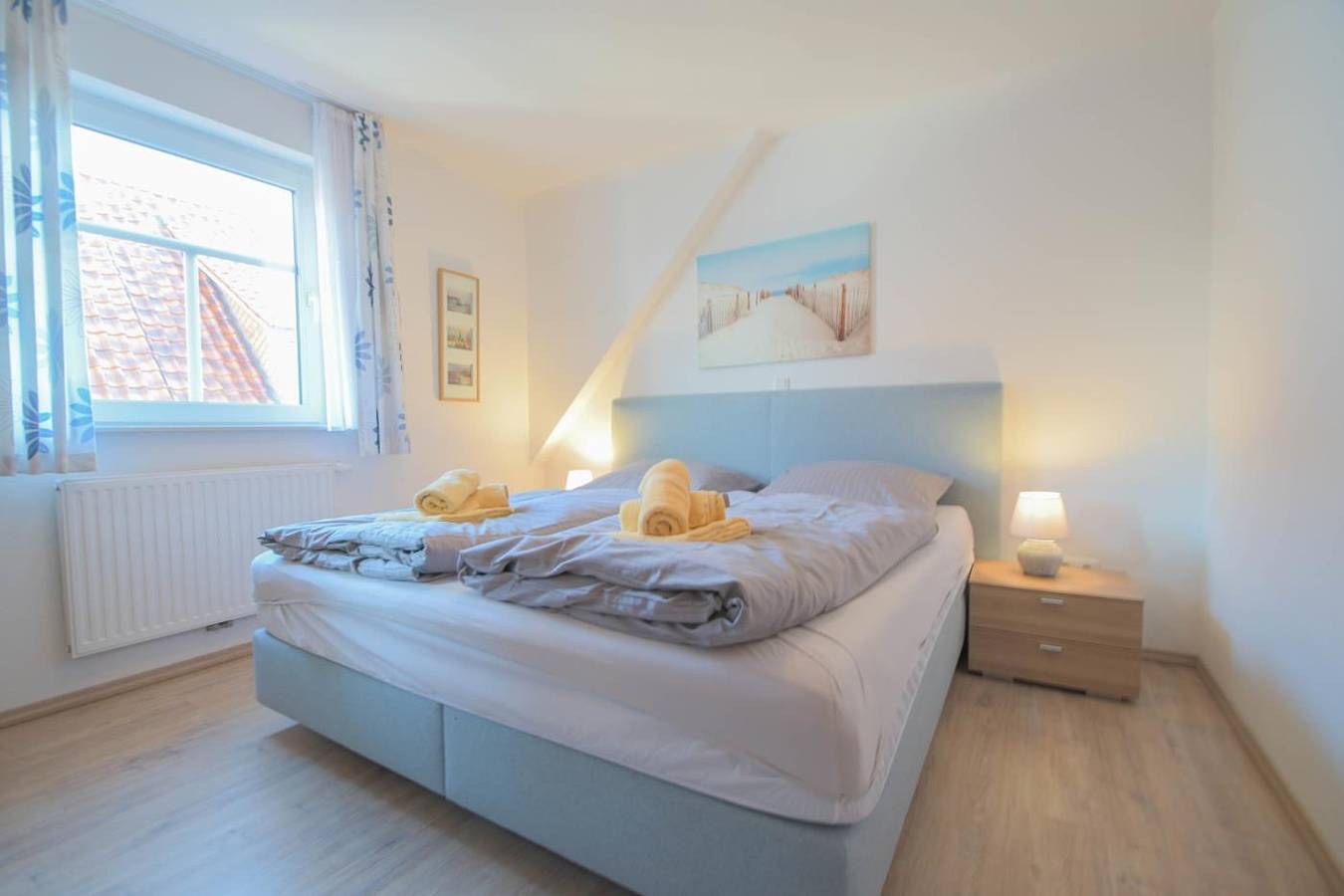 Ganze Wohnung, Moderne Ferienwohnung mit Balkon und Garten in Norddeich – Domizil Dock 12 in Strand Norddeich, Norddeich