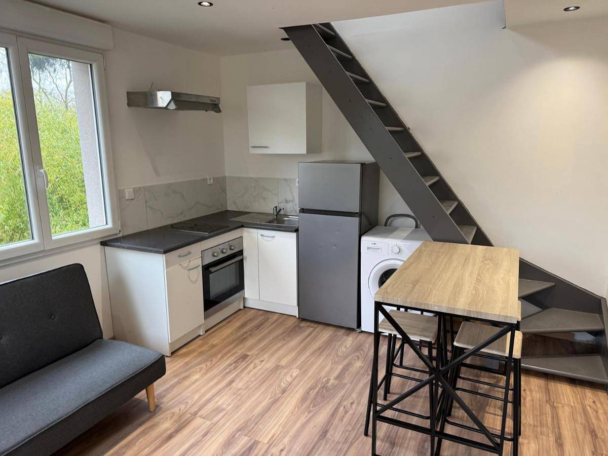 Appartement entier, One-Bedroom Apartment in Villeneuve-le-Roi, Val-de-Marne