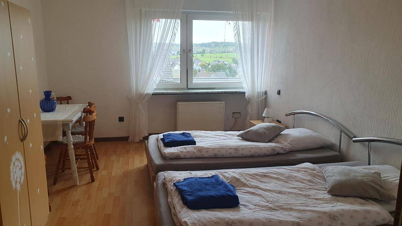 Ganze Wohnung, Two-Bedroom Apartment with Terrace in Lindlar, Oberbergischer Kreis