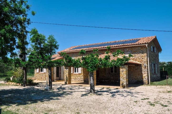 Location de vacances pour 9 personnes, avec vue ainsi que piscine et jardin, animaux acceptés à Saint-Sauveur-de-Cruzières - 4