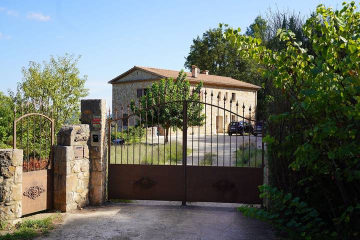 Location de vacances pour 10 personnes, avec terrasse et jardin, animaux acceptés à Draguignan - 2