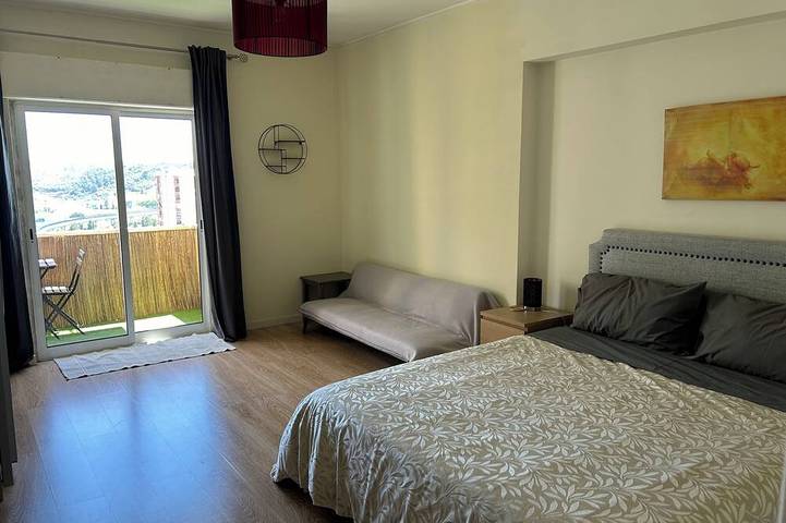 Casa de férias para 6 pessoas, com varanda e jardim em Odivelas