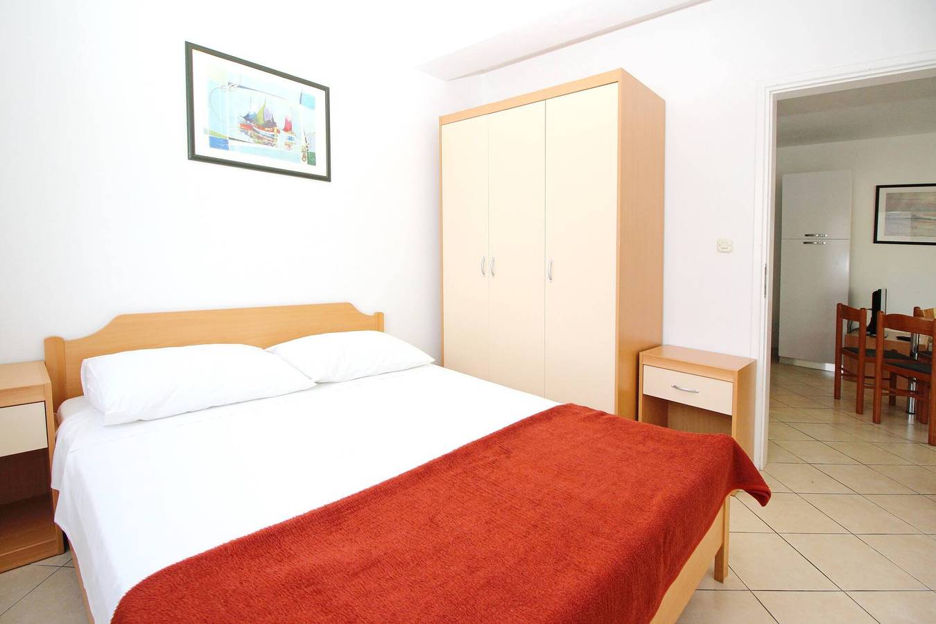 Geheel appartement, Apartment Lovincic No.3 - with Terrace, 200 m from the Beach in Zarok, Baška