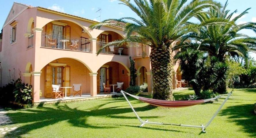 Appart’hôtel pour 2 personnes, avec jardin ainsi que balcon et vue