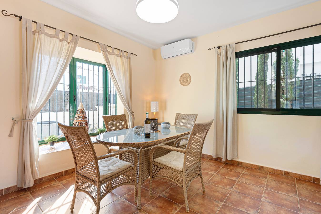 Villa « Casa Perez » : vue sur la montagne, piscine privée et Wi-Fi in Alcaucín, Province de Málaga