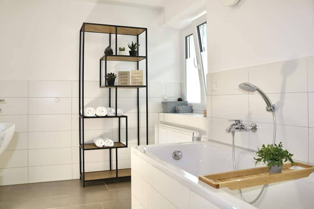 Ganze Wohnung, Moderne Ferienwohnung im Allgäu in Erkheim, Bayerisch Schwaben