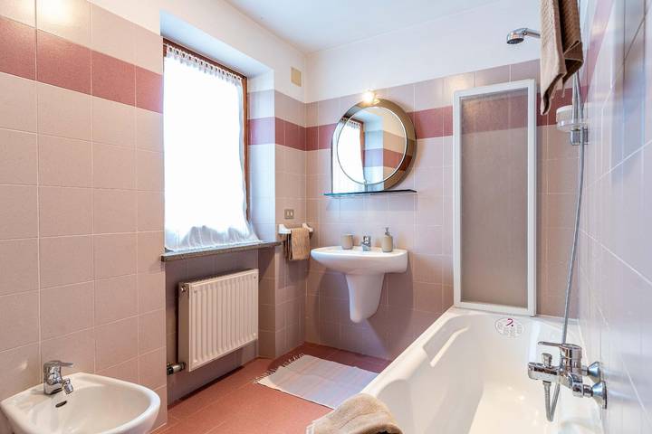 Ganze Wohnung, Ferienwohnung für 4 Personen mit Seeblick in Baselga di Pinè, Valsugana