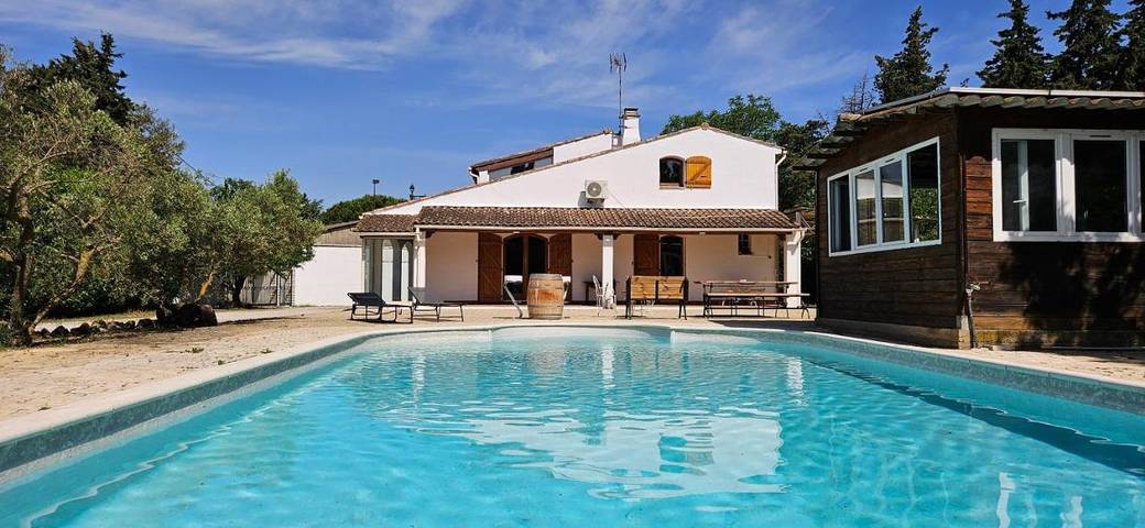 Chalet para 8 personas, con jardín además de vistas y piscina - 1