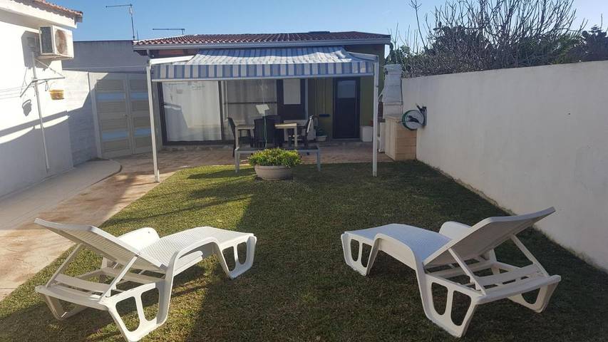 Villa per 4 persone, con Terrazza e Giardino nonché Piscina a Torrefano