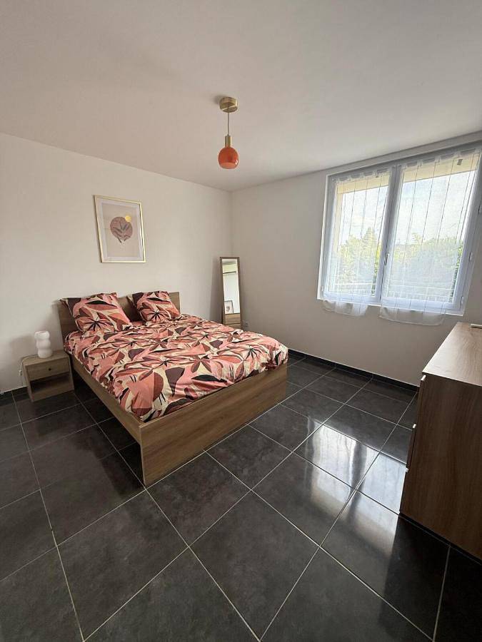 Appartement entier, Three-Bedroom Apartment in Méreau, Région de Vierzon